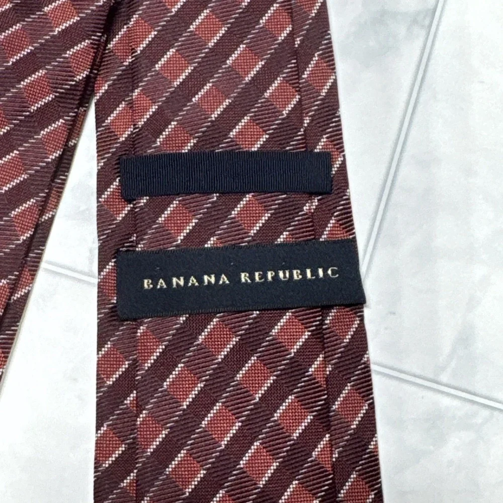Banana Republic Men's 100% Silk Tie 60